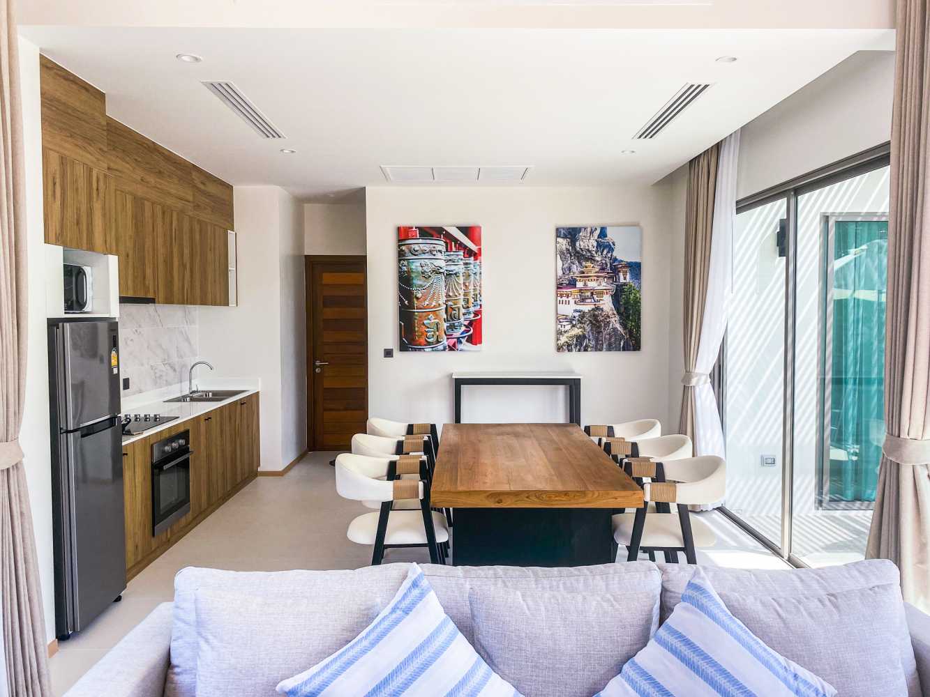 Property image - full photo 4