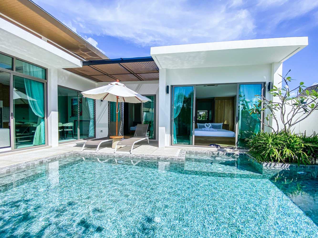 Property image - full photo 16
