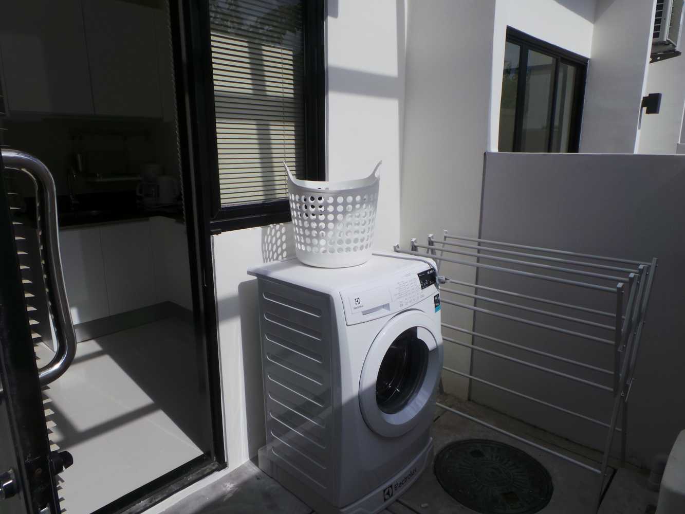Property image - full photo 5