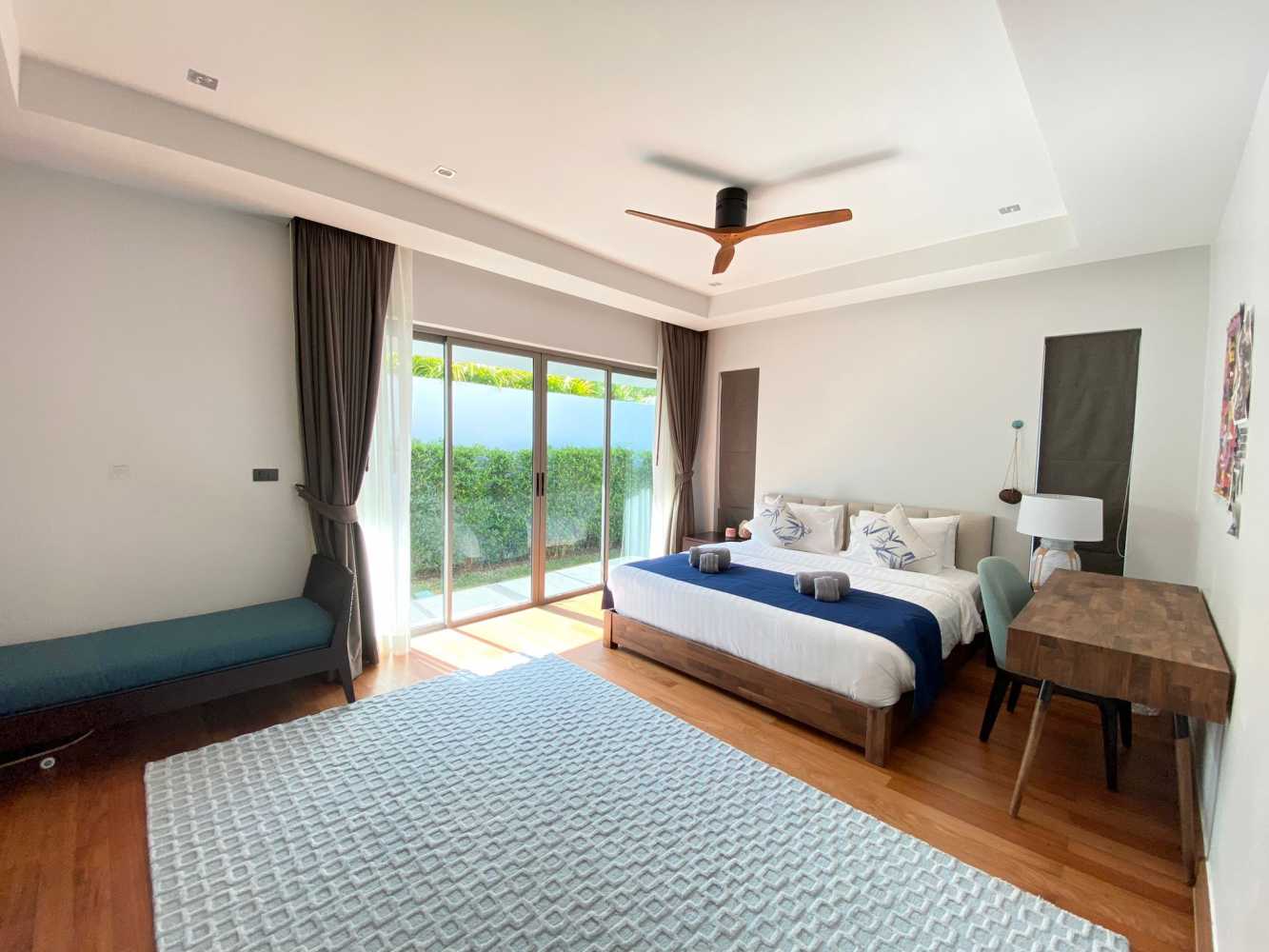Property image - full photo 12