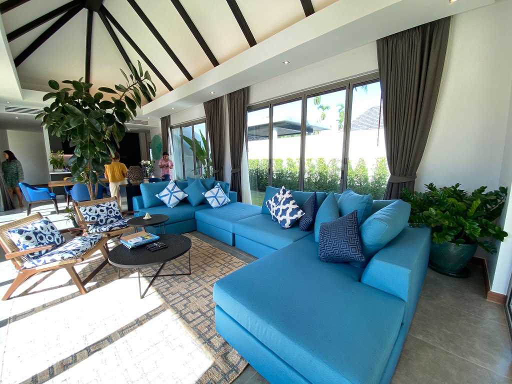 Property image - full photo 2