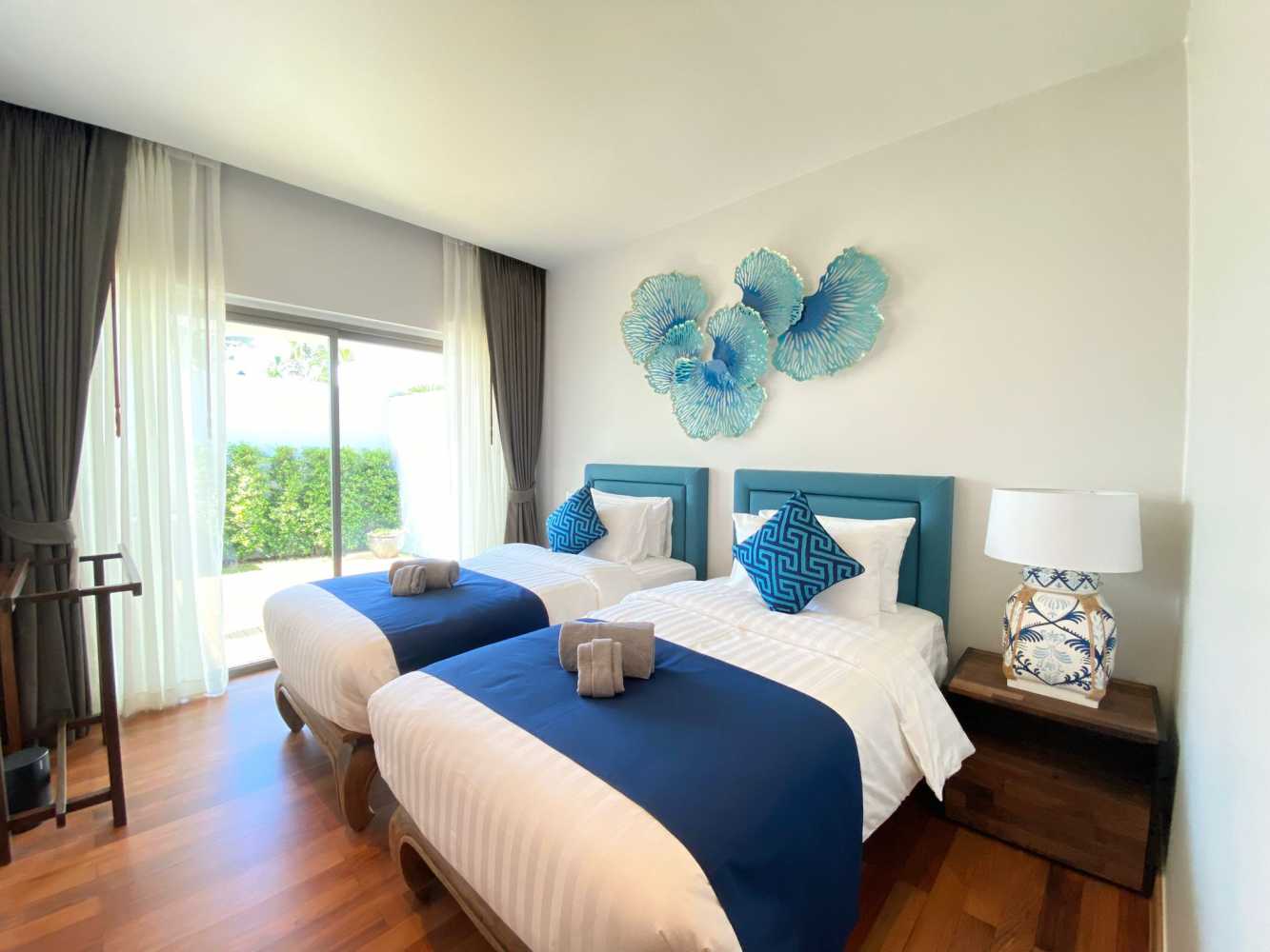Property image - full photo 14