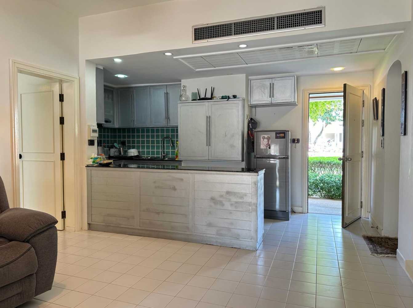 Property image - full photo 11