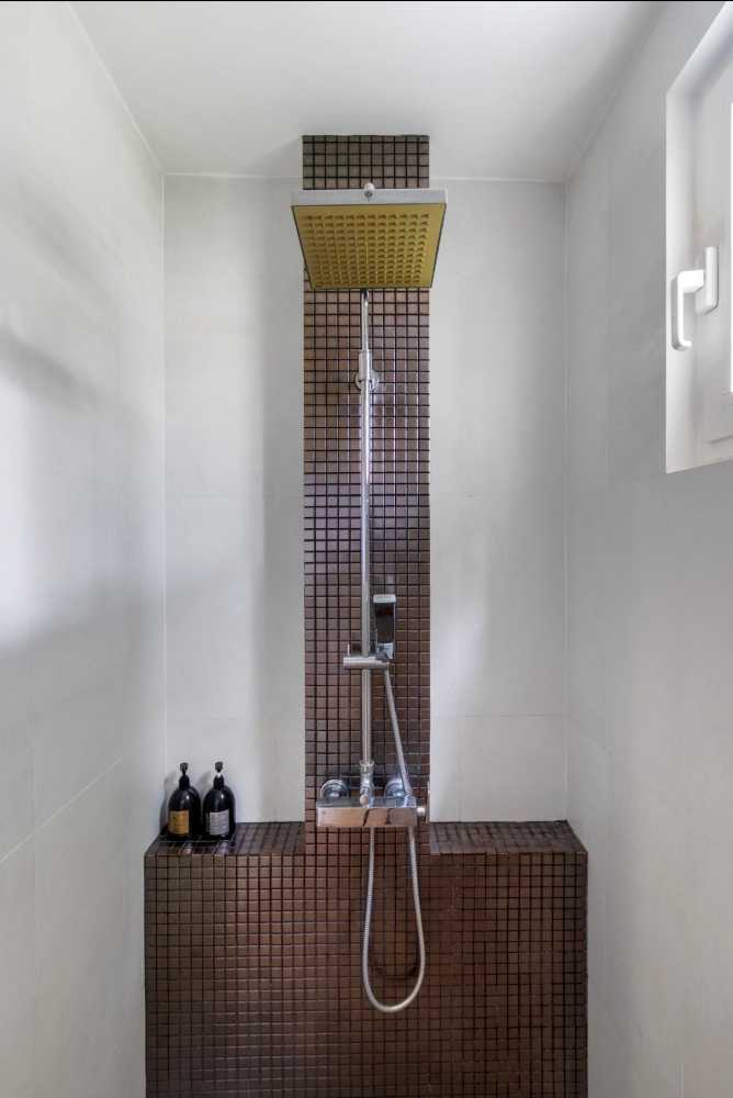 Property image - full photo 16
