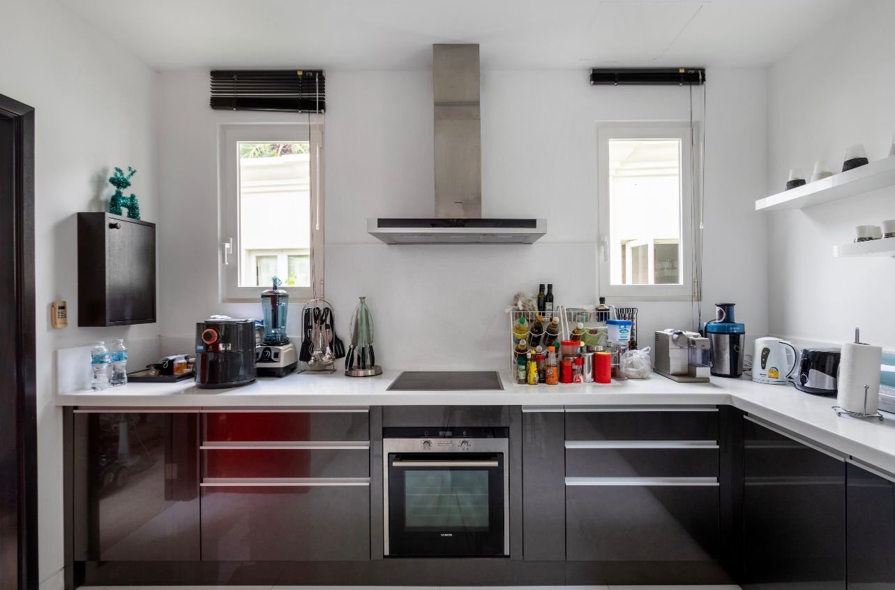 Property image - full photo 4