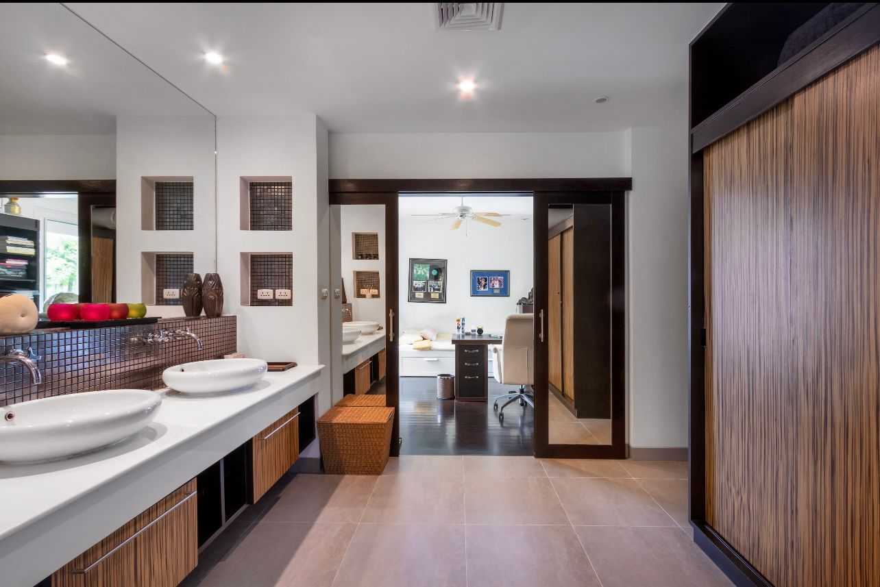 Property image - full photo 12