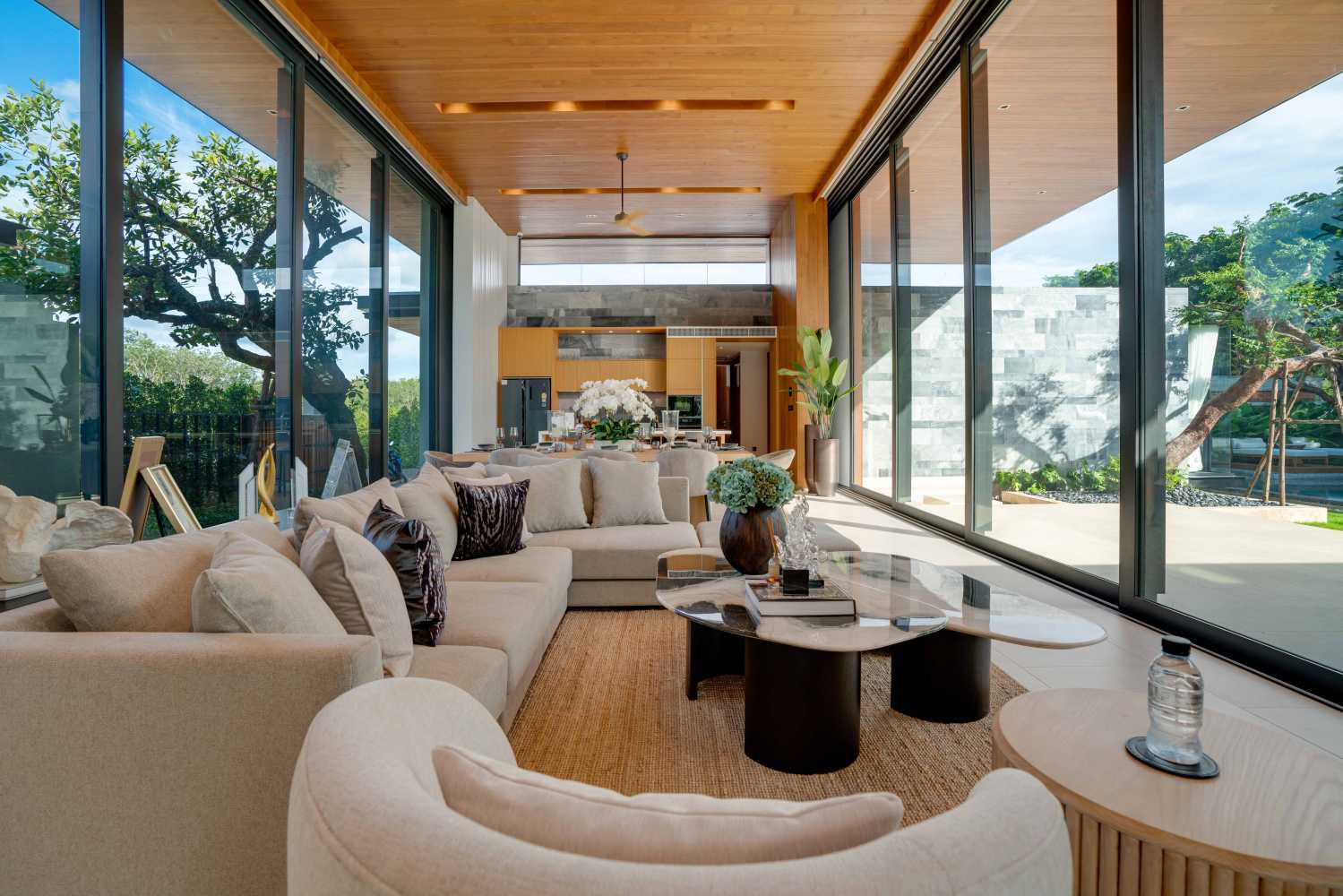Property image - full photo 5