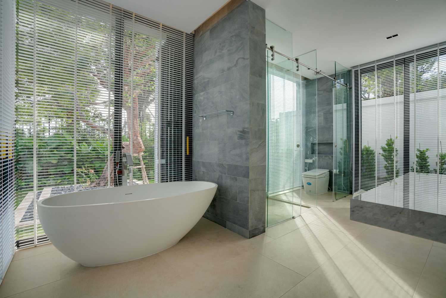 Property image - full photo 15