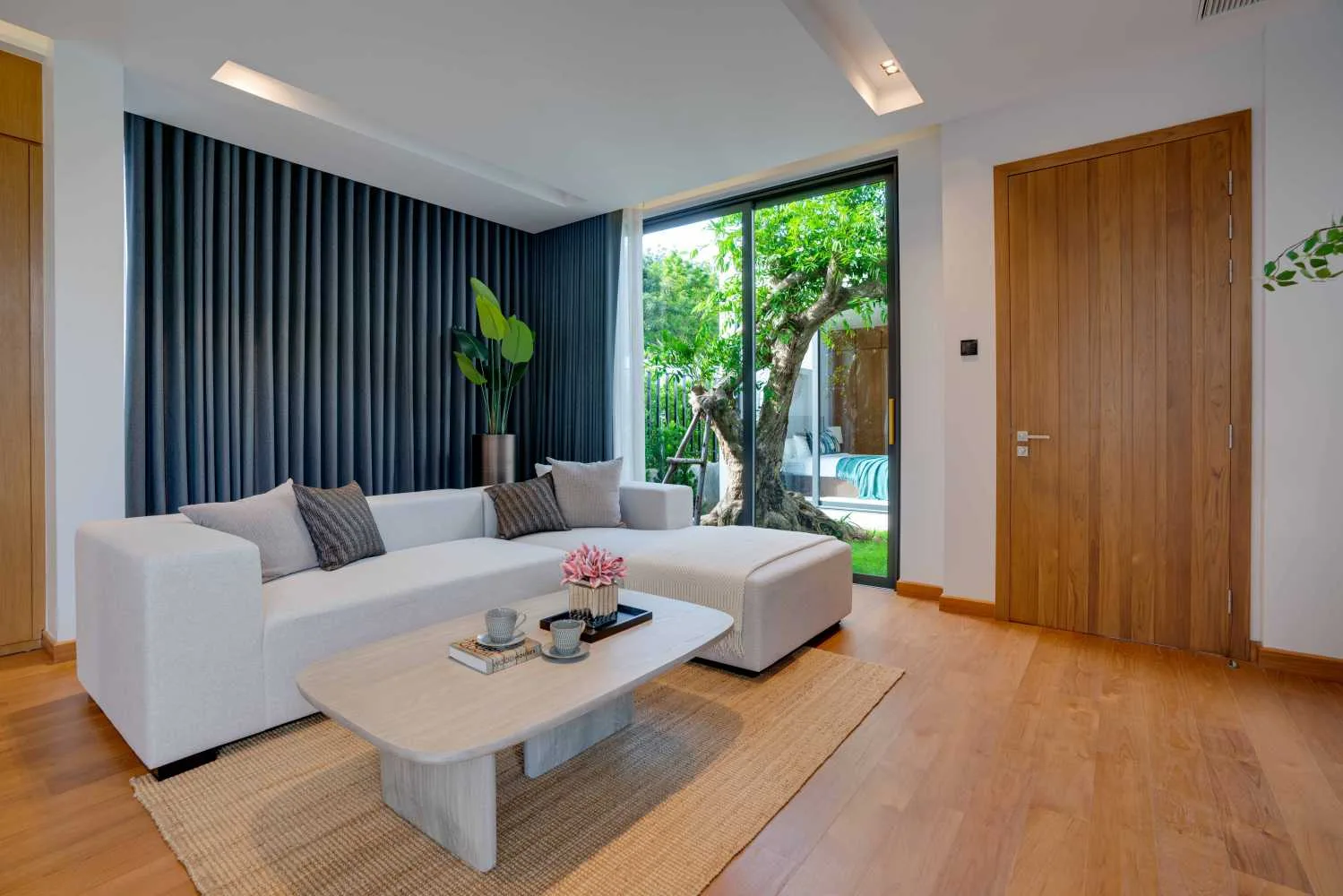 Property image - full photo 14