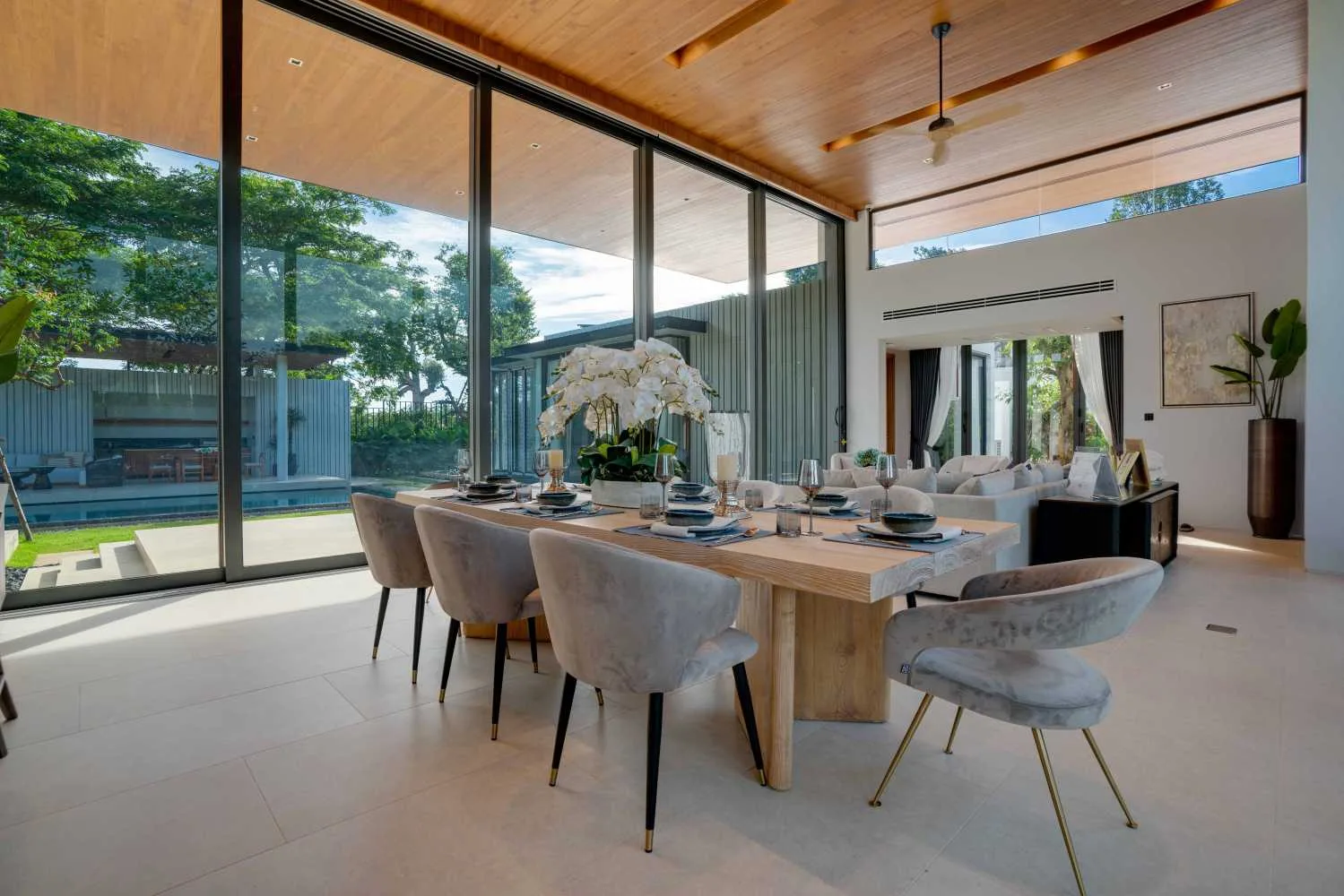 Property image - full photo 6