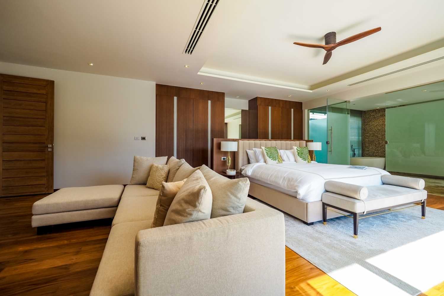 Property image - full photo 8