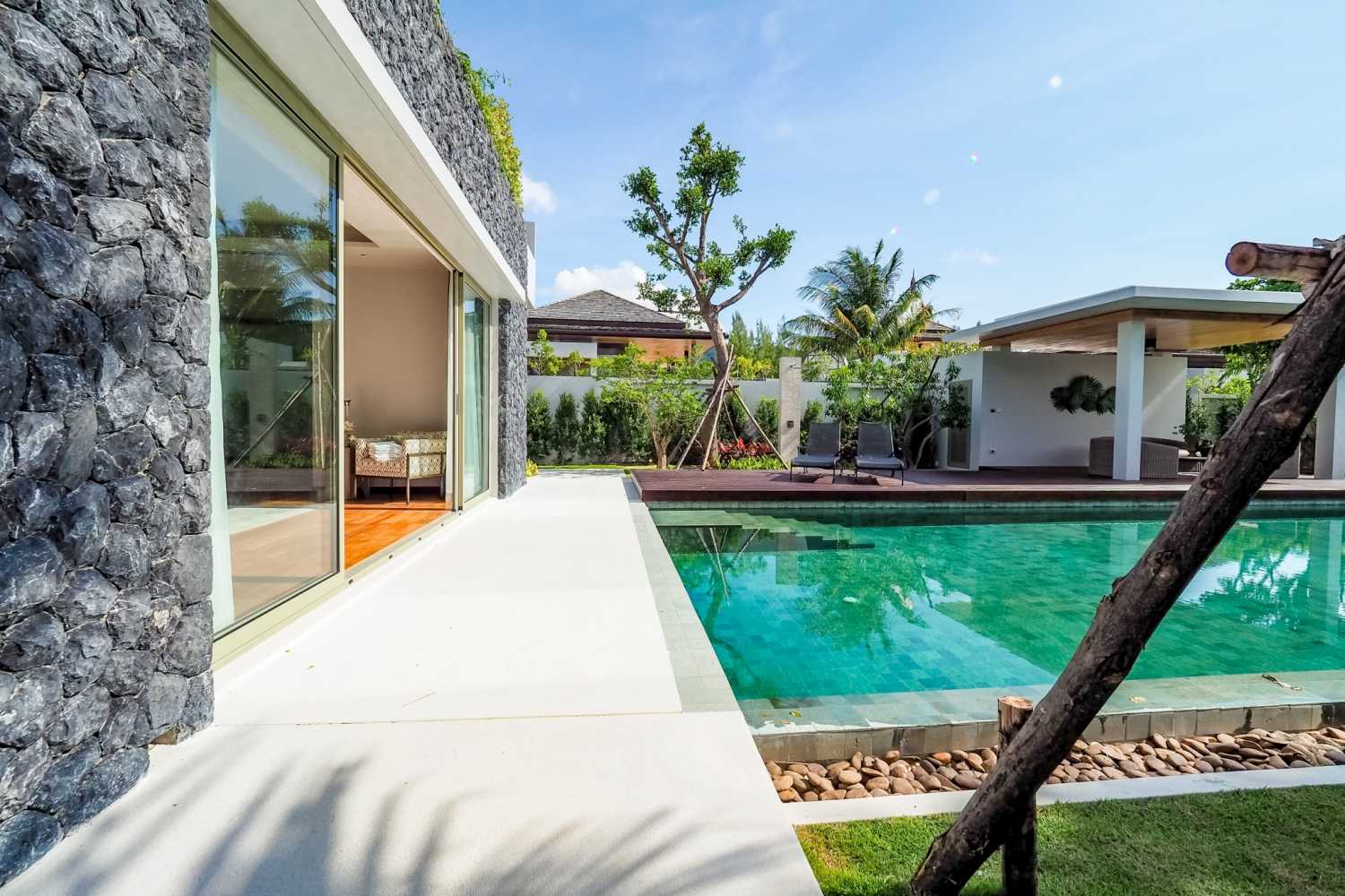 Property image - full photo 6