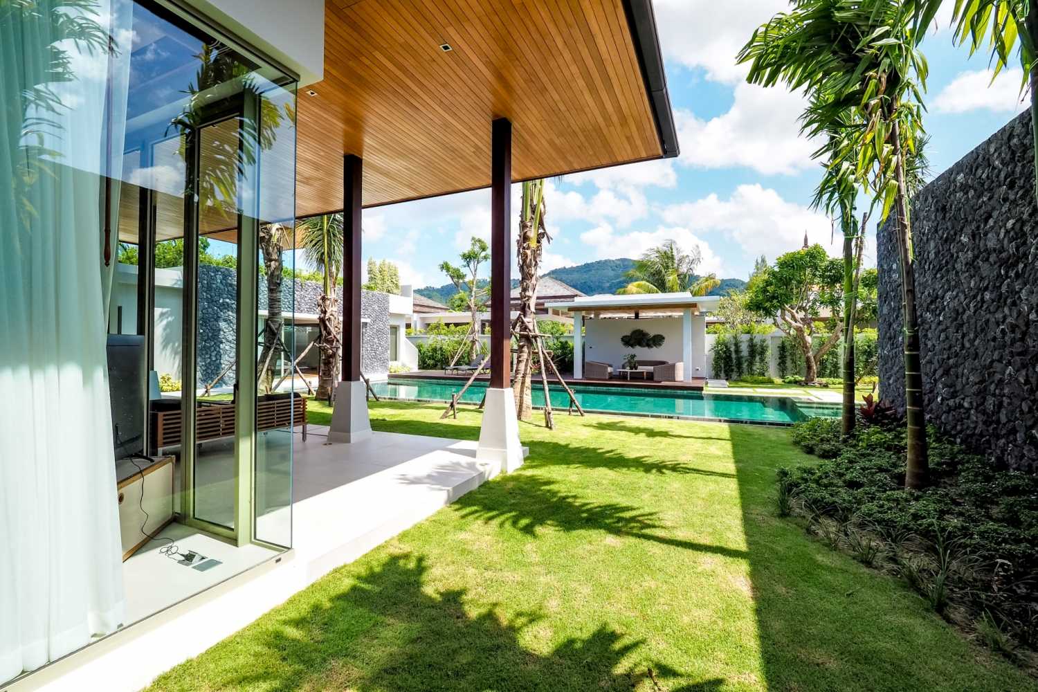 Property image - full photo 23