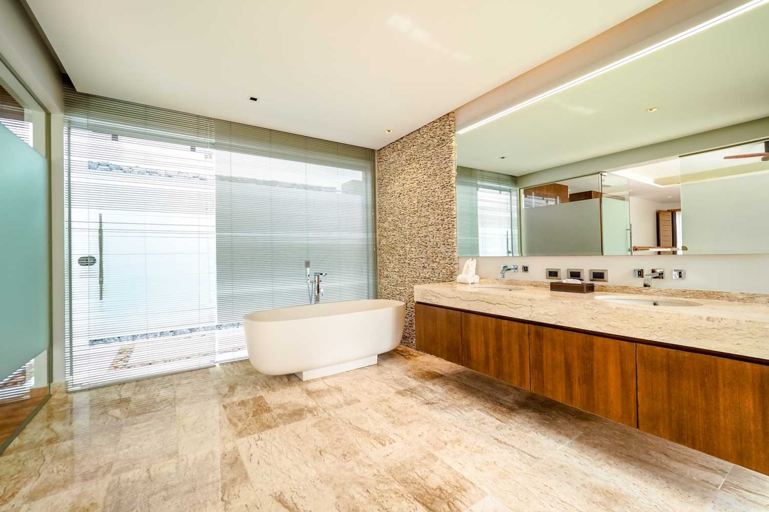 Property image - full photo 19
