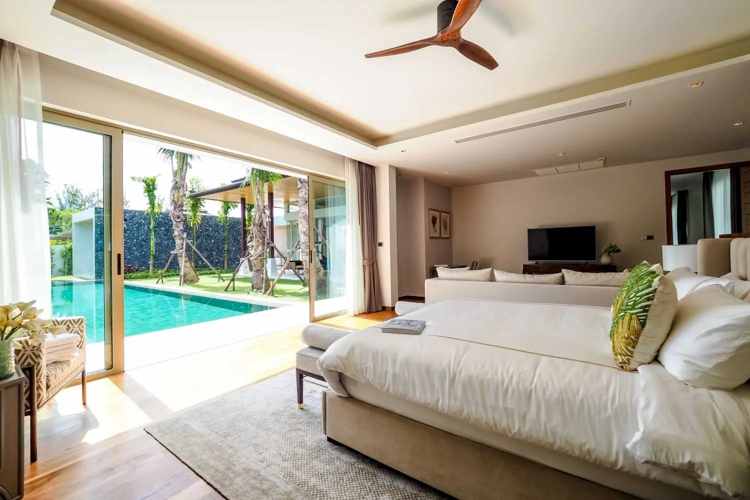 Property image - full photo 16