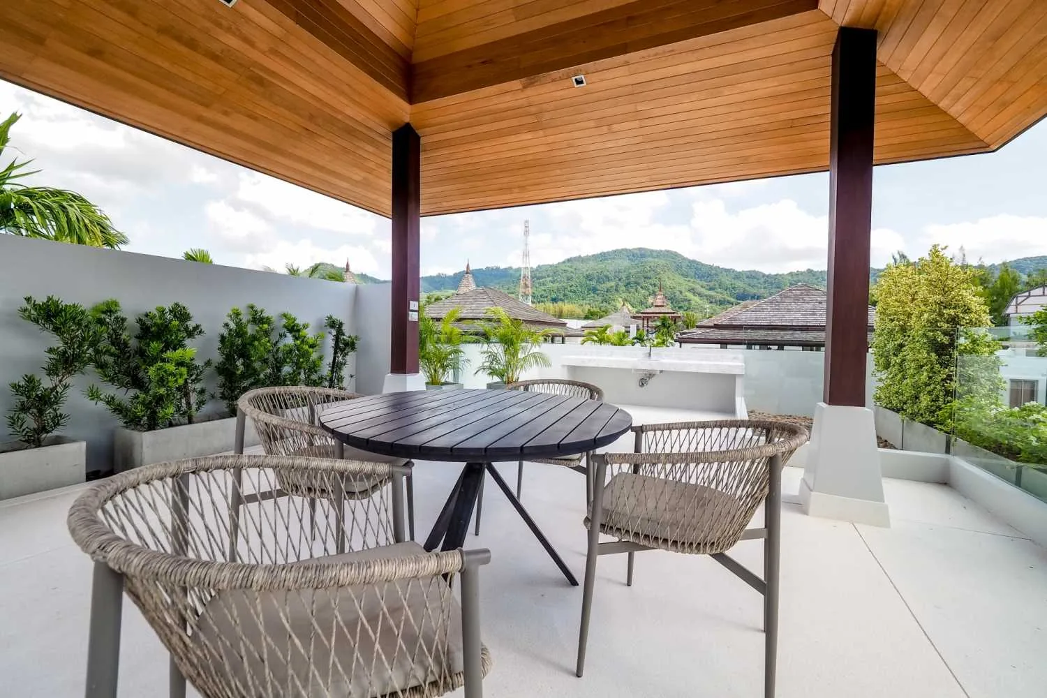 Property image - full photo 10