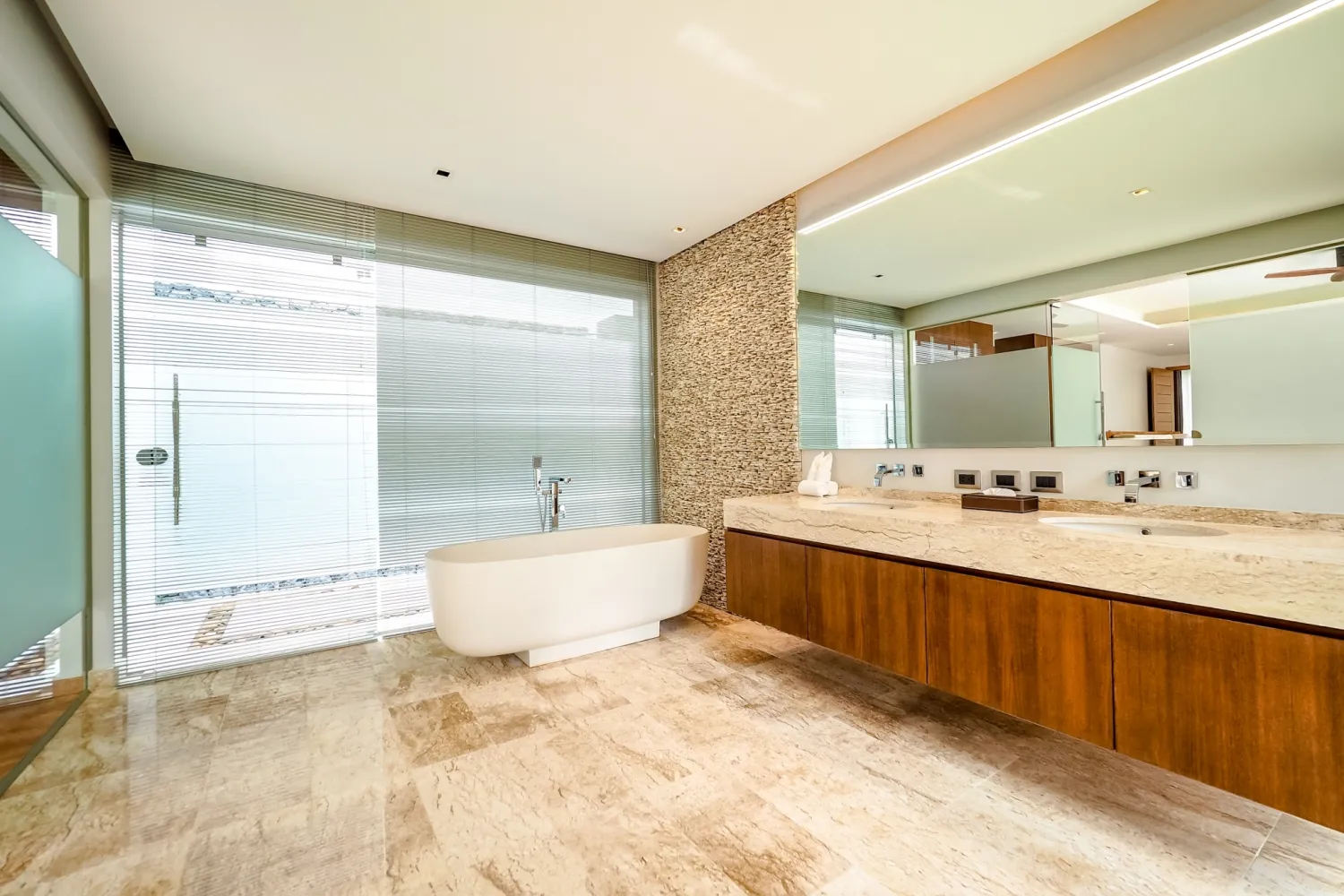 Property image - full photo 20