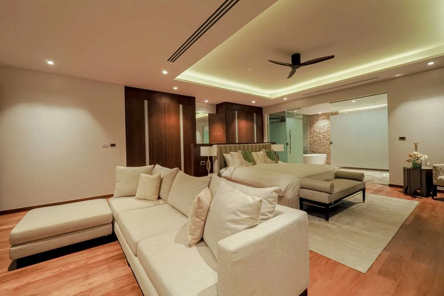 Property image - full photo 13