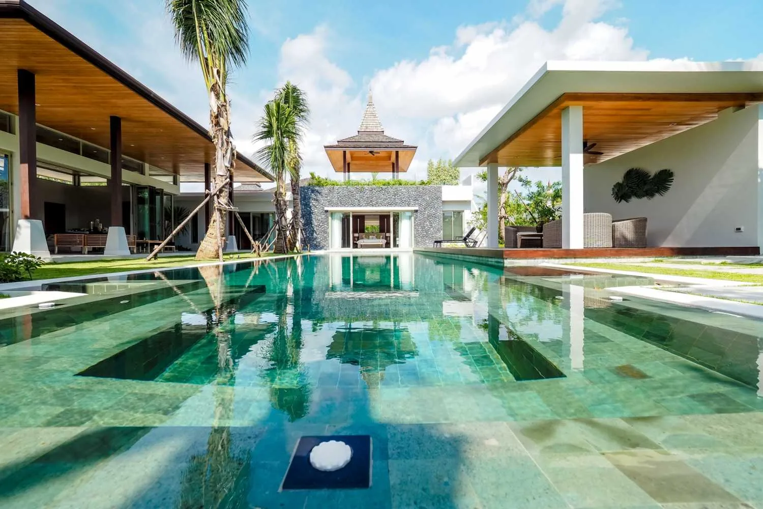 Property image - full photo 8