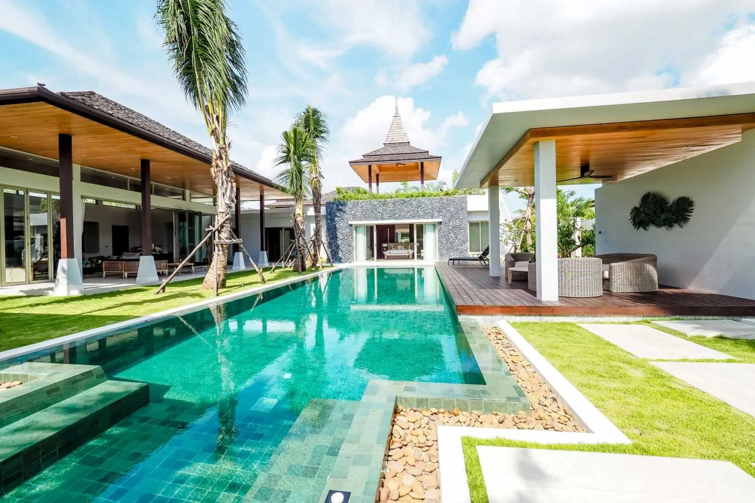 Property image - full photo 11