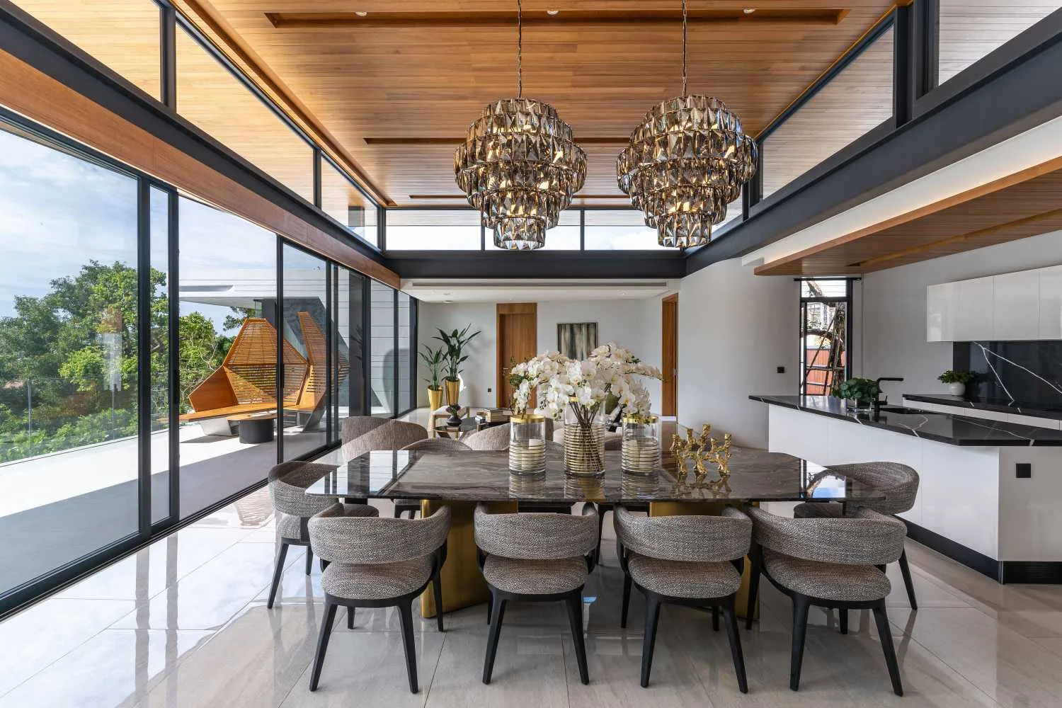Property image - full photo 3