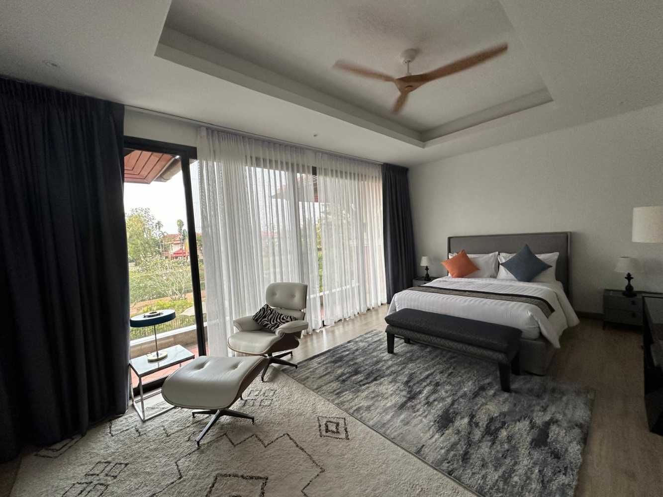 Property image - full photo 4