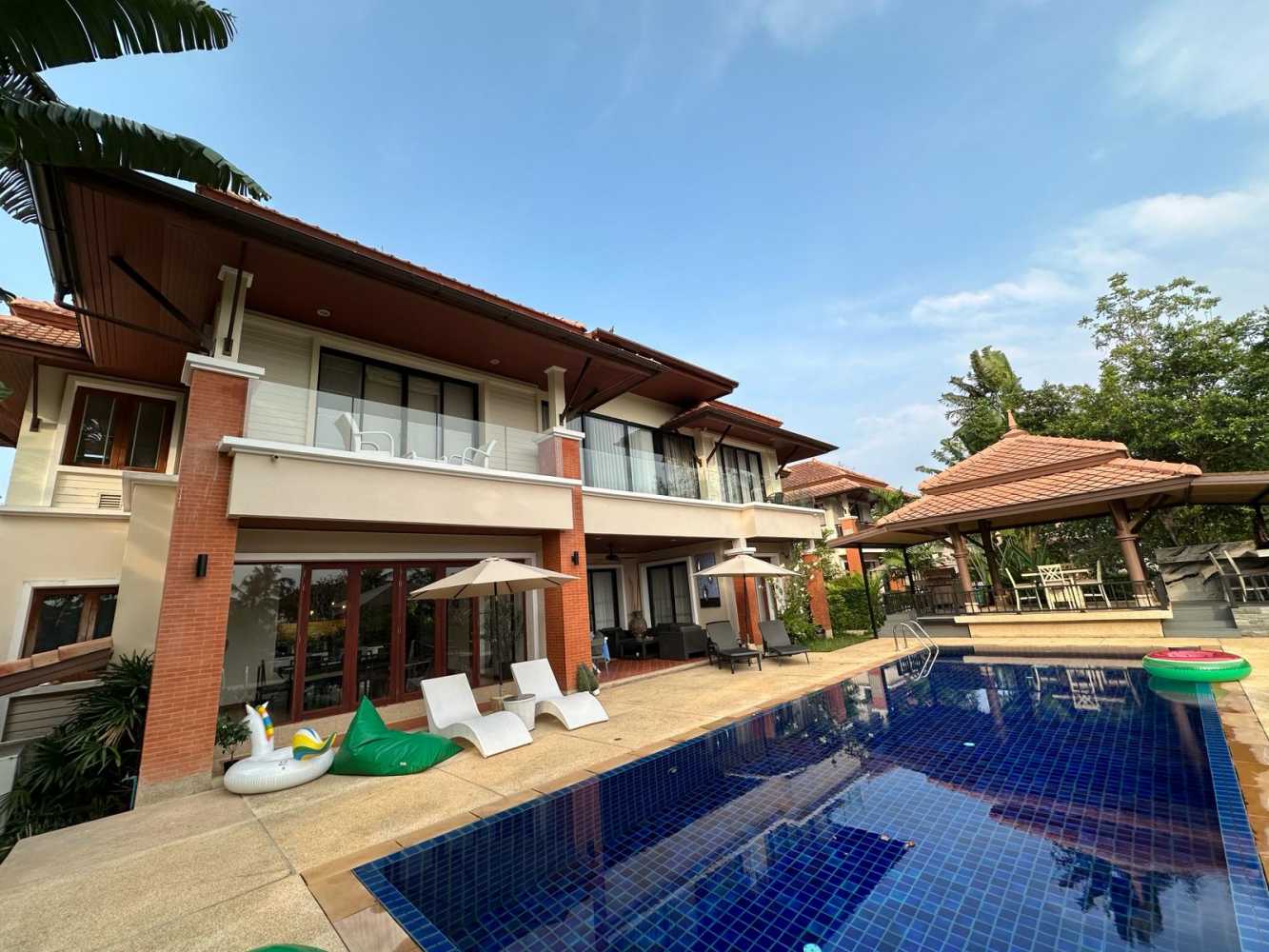 Property image - full photo 48