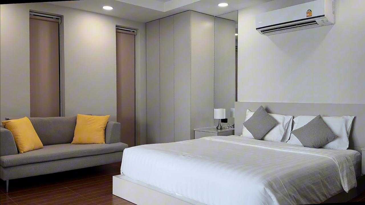 Property image - full photo 12