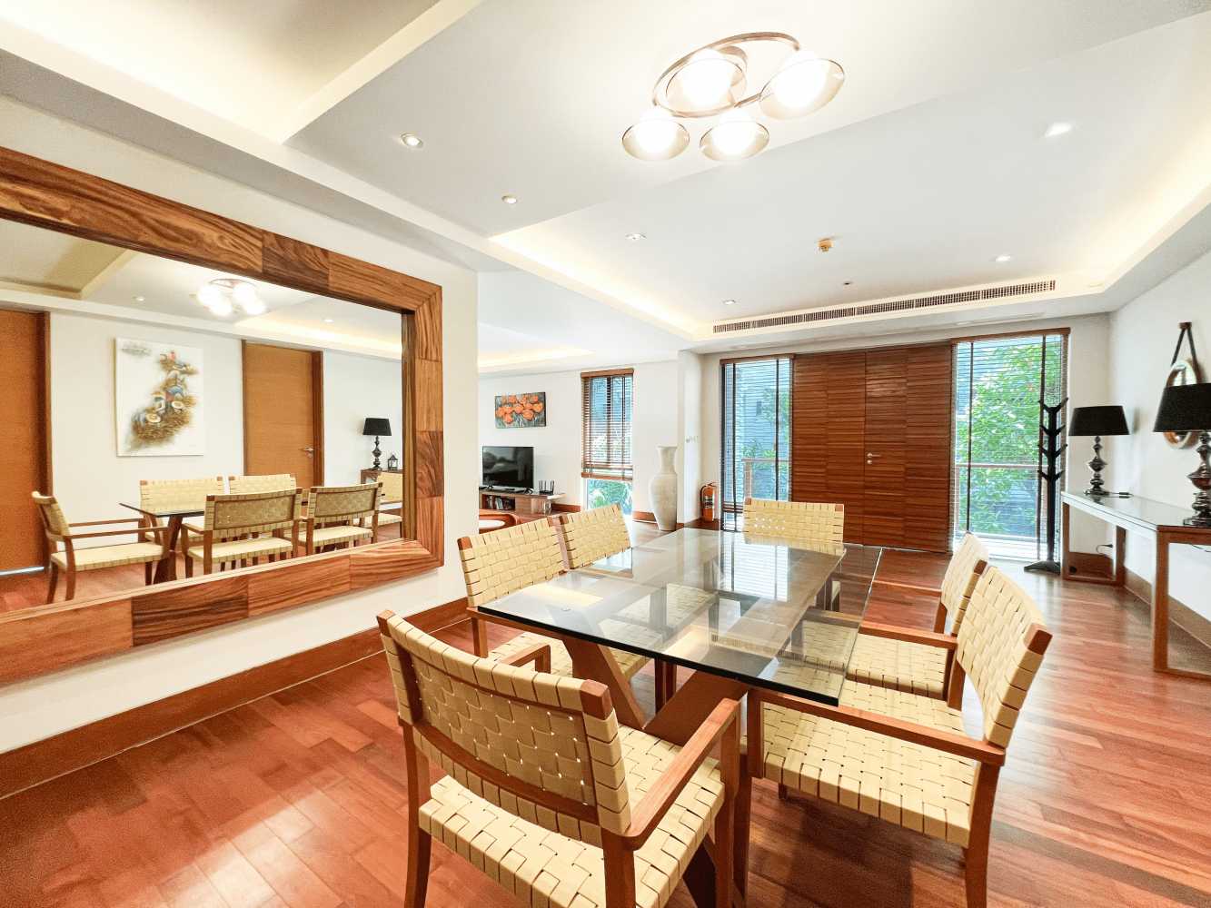 Property image - full photo 5