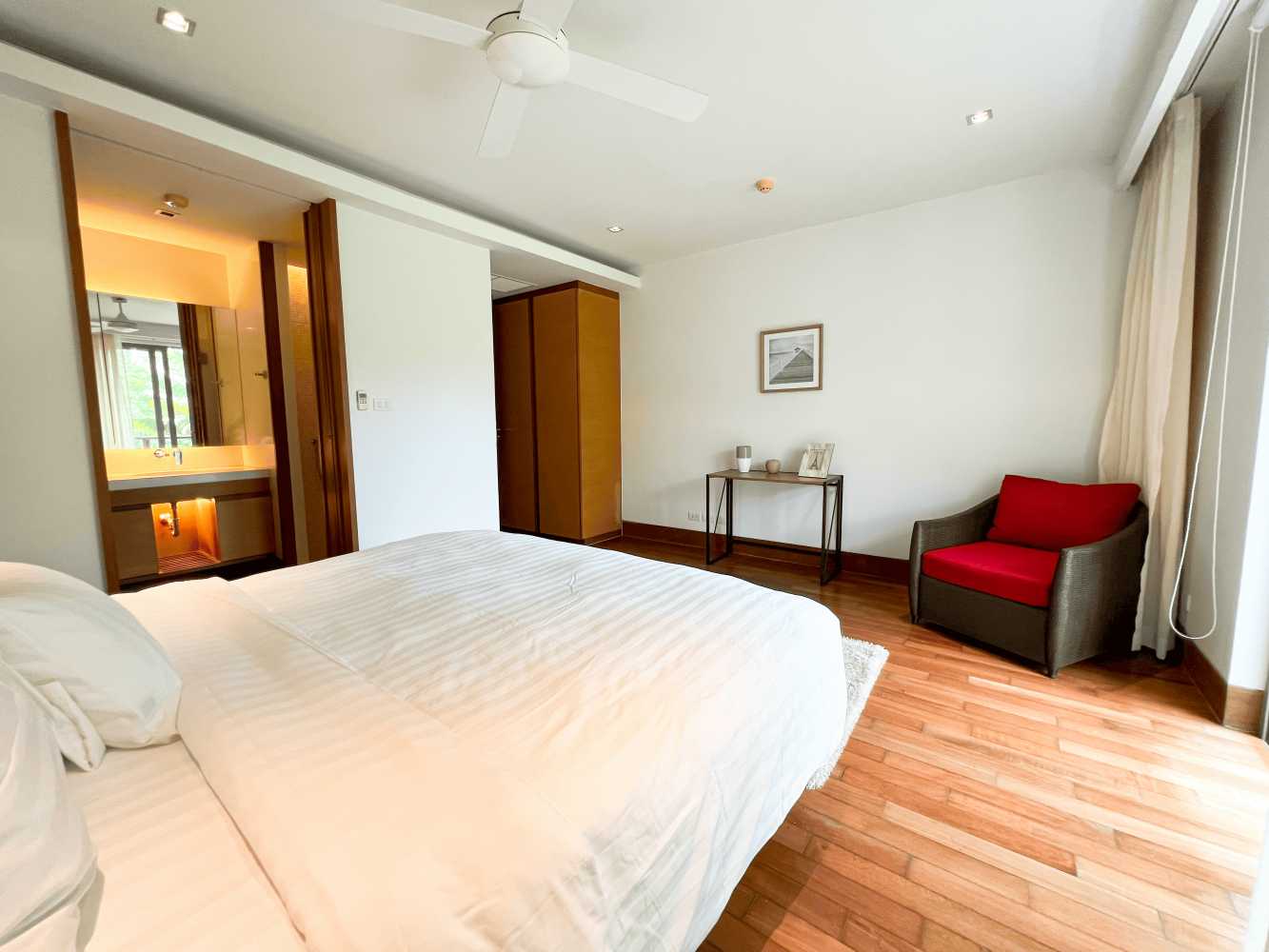 Property image - full photo 18