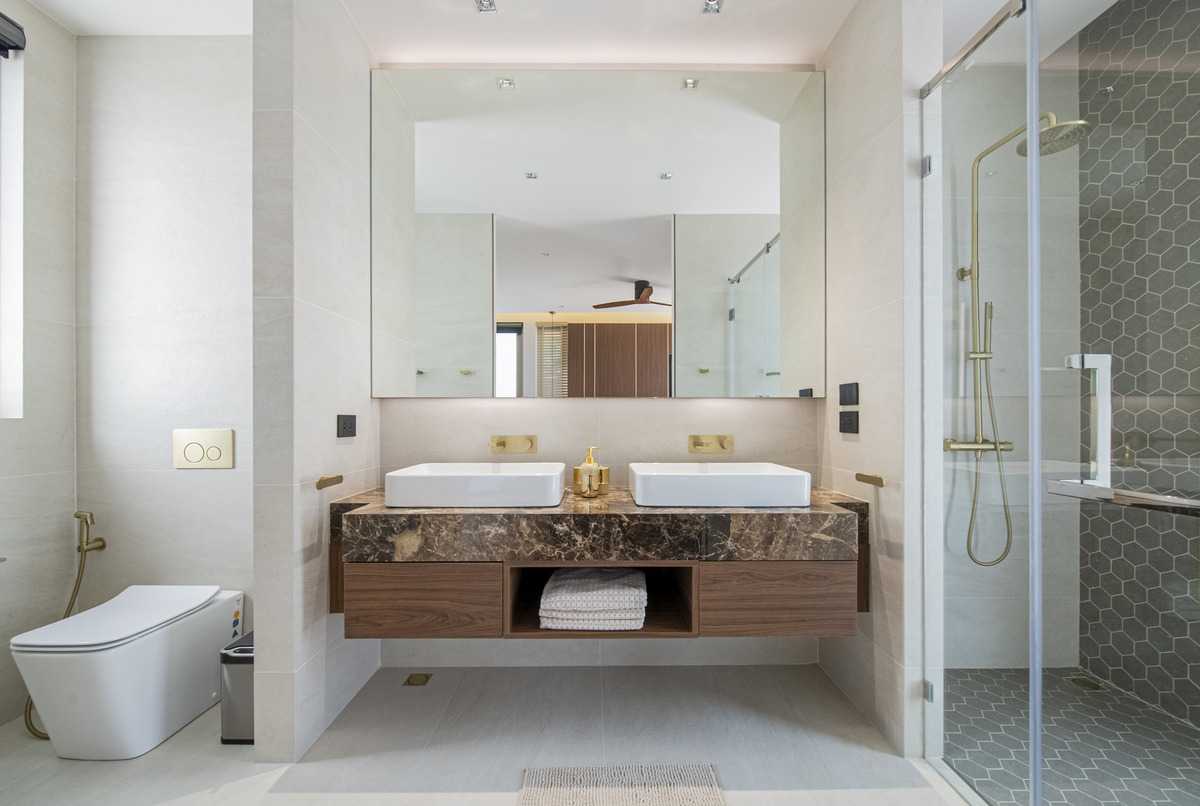 Property image - full photo 19
