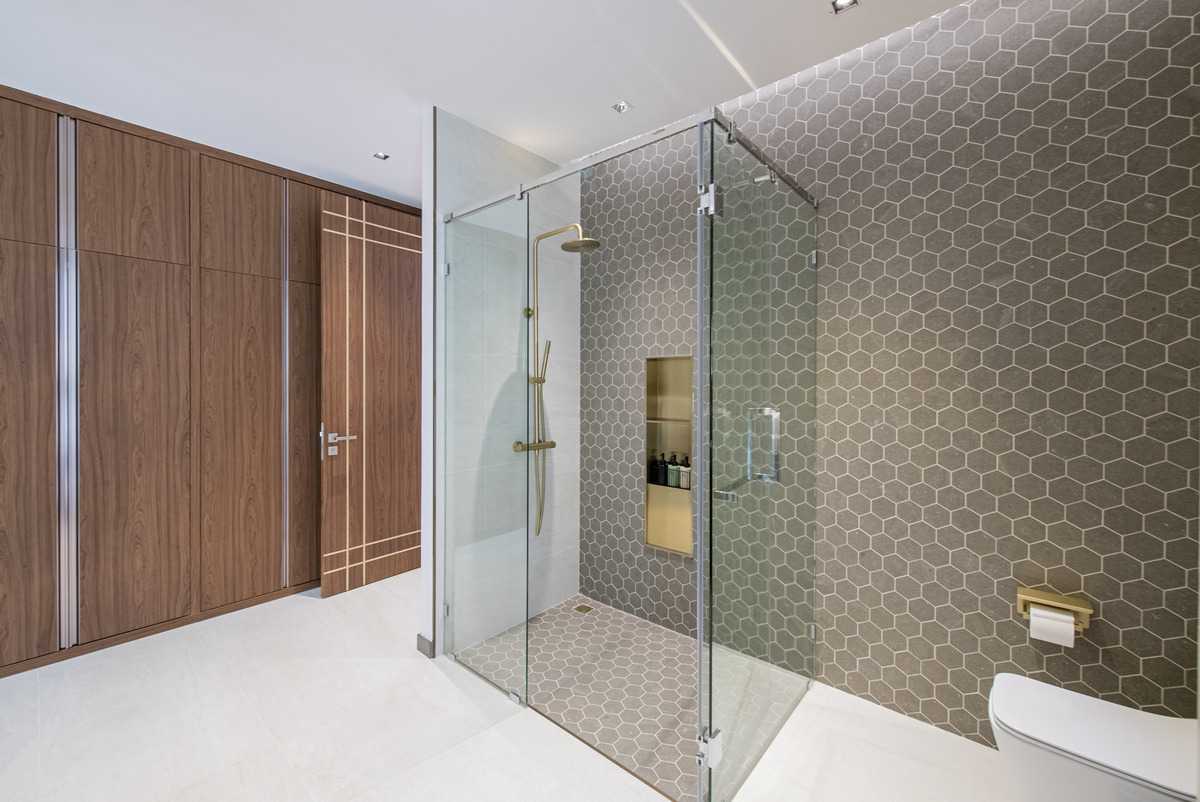Property image - full photo 14
