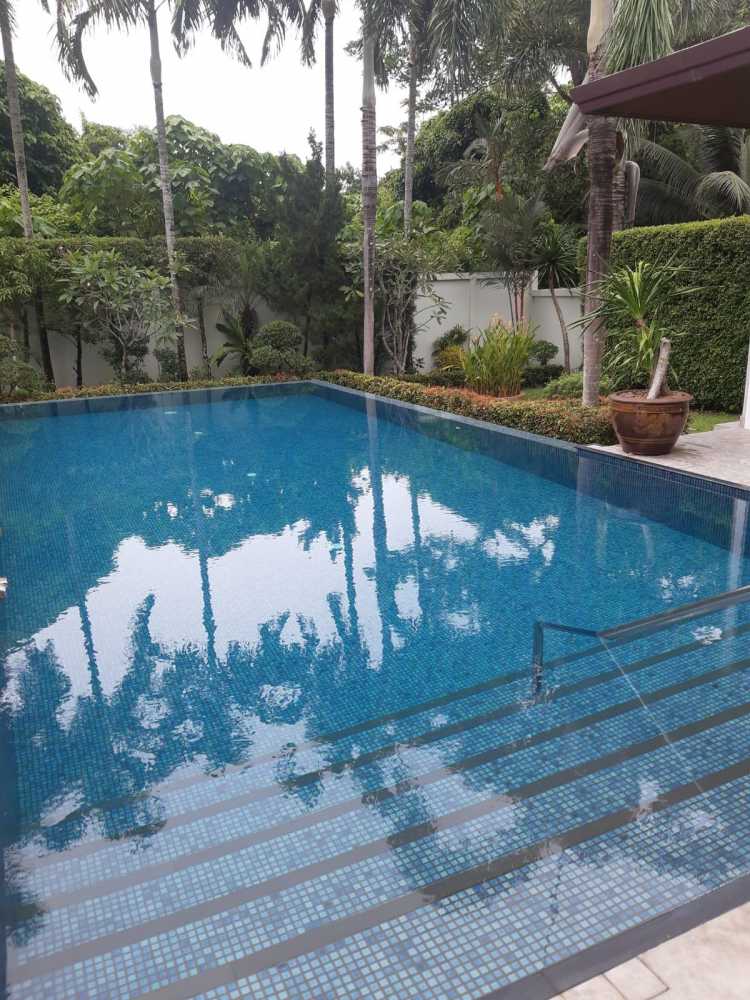 Property image - full photo 4