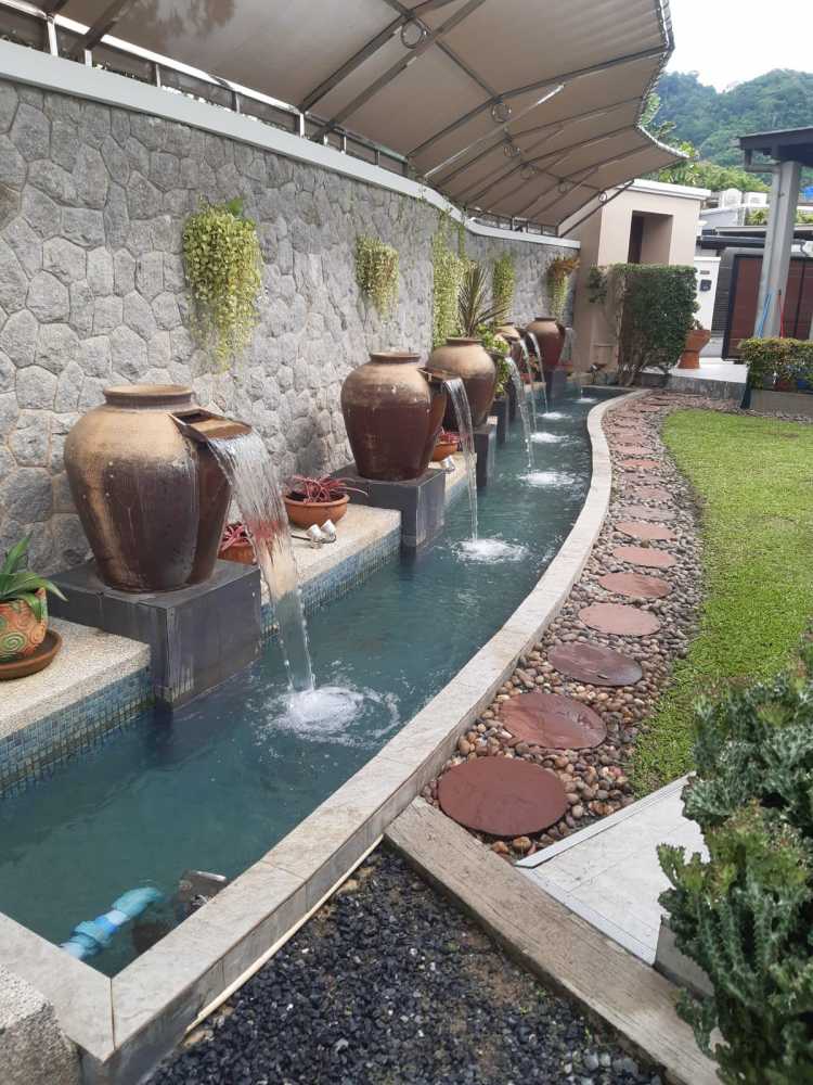 Property image - full photo 2