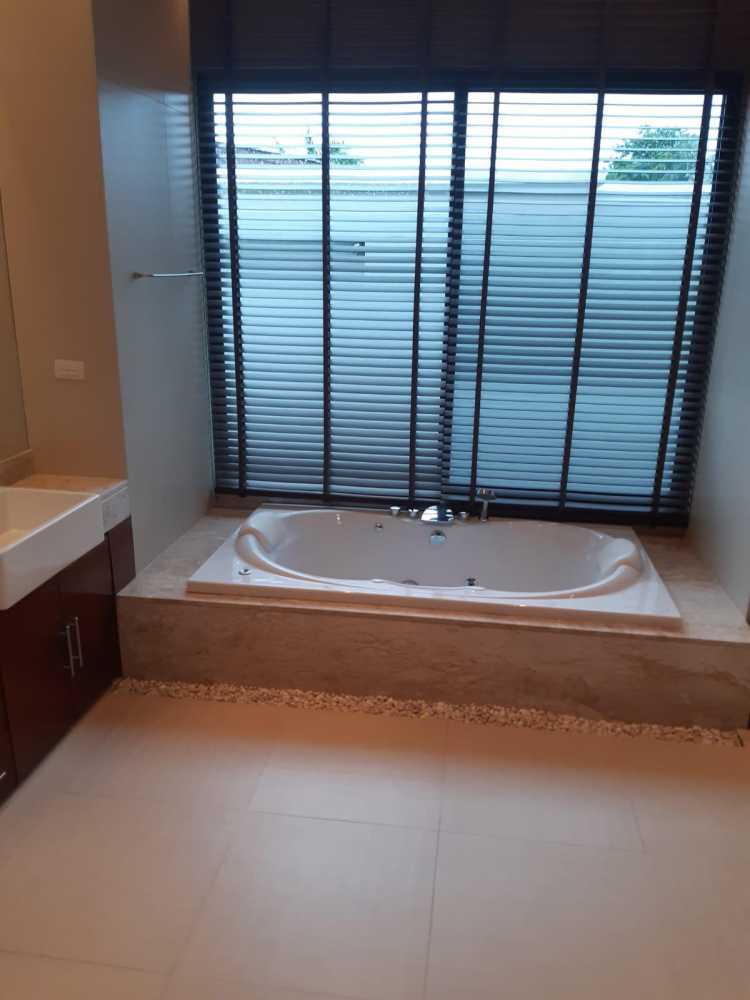 Property image - full photo 23