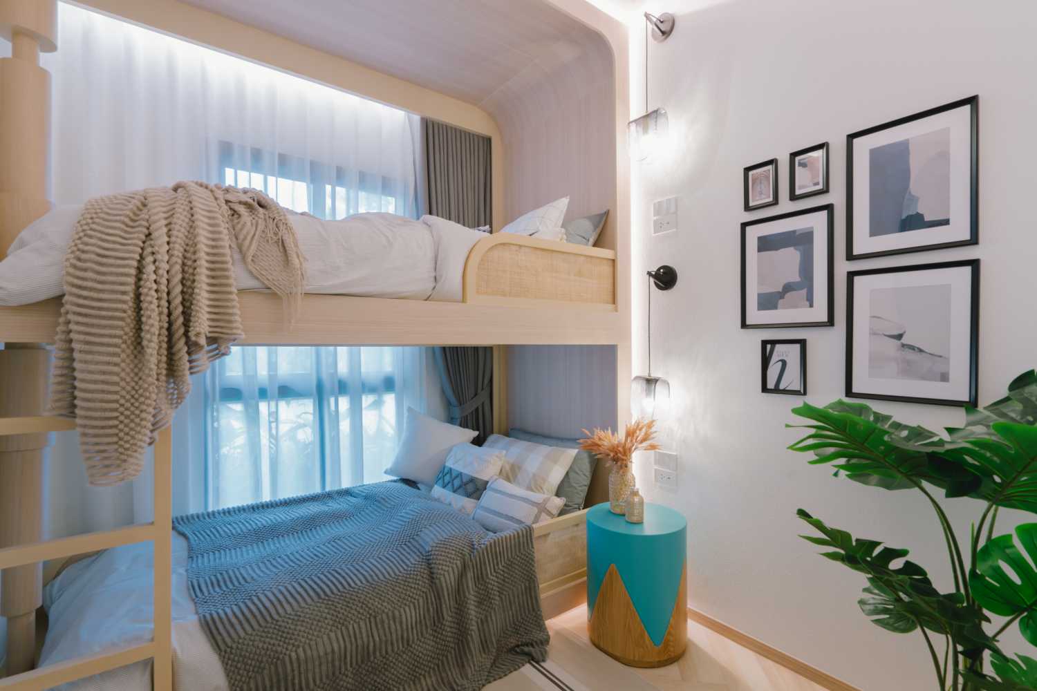 Property image - full photo 15