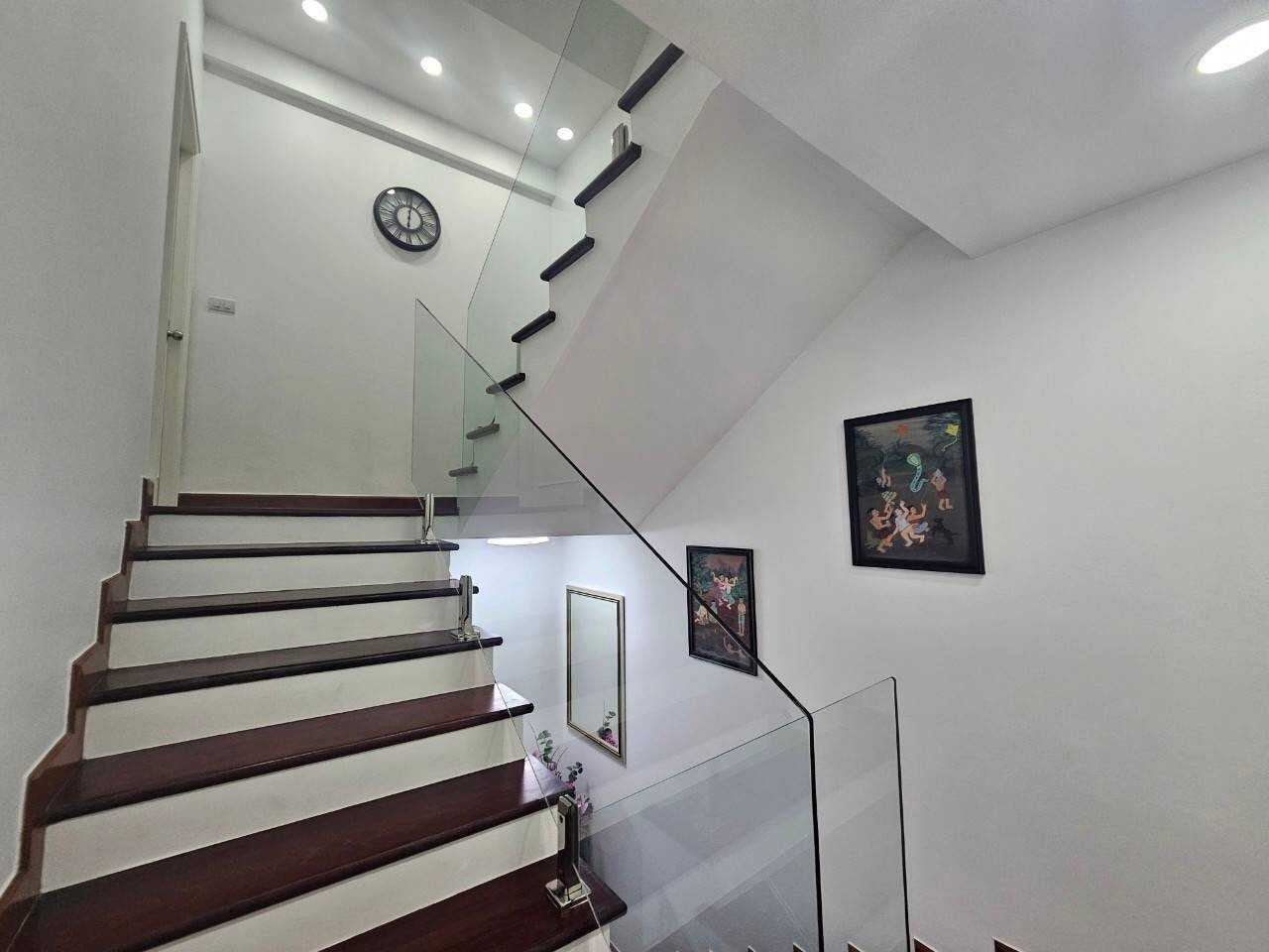 Property image - full photo 18