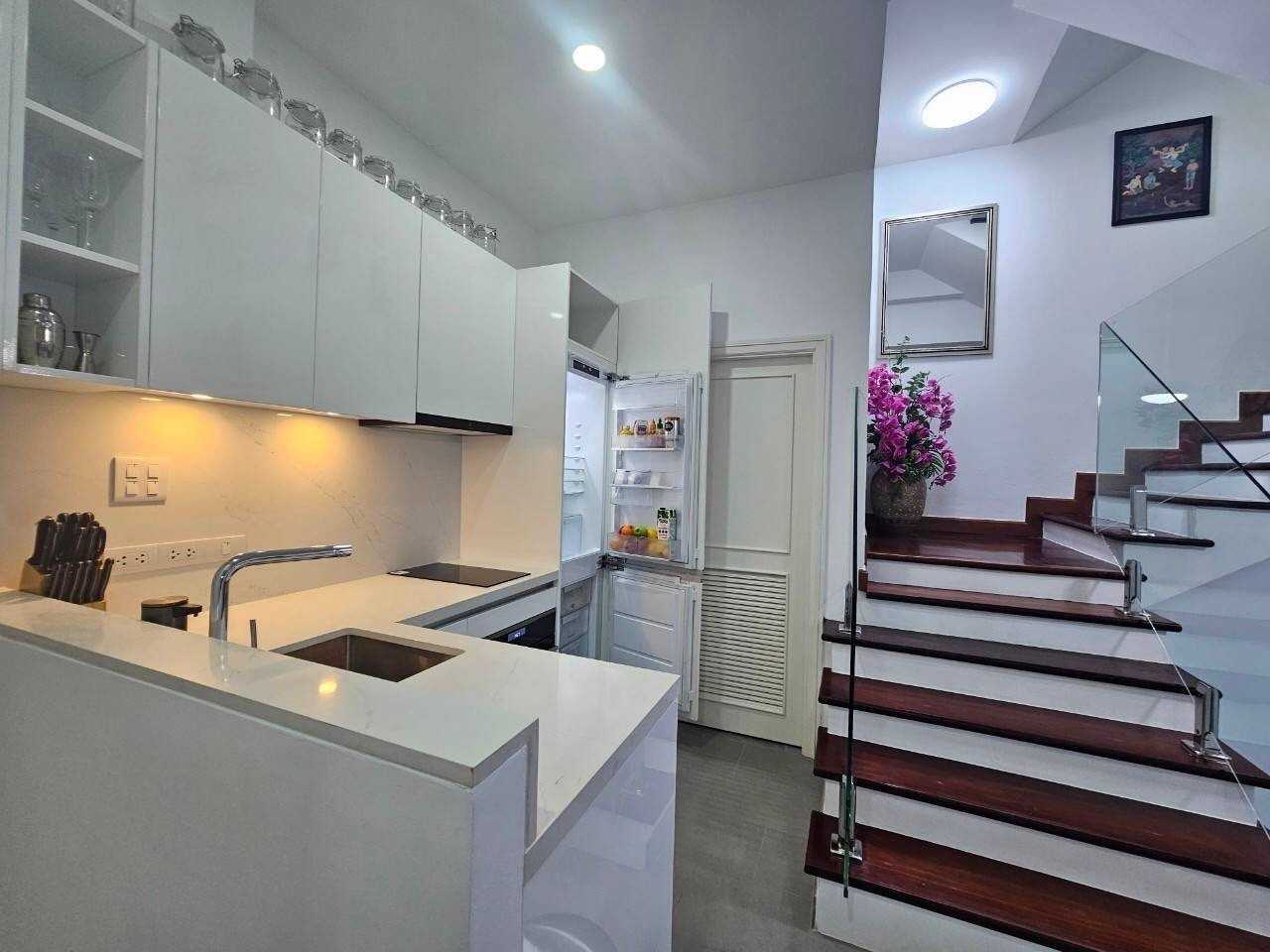 Property image - full photo 16