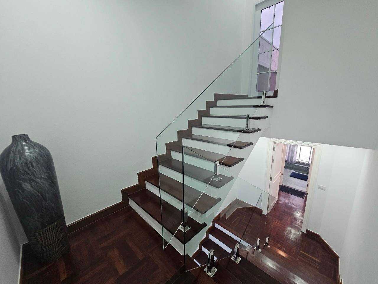 Property image - full photo 17