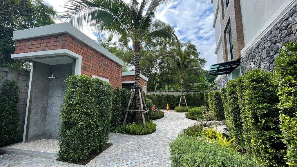 Property image - full photo 20