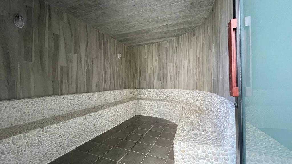 Property image - full photo 19