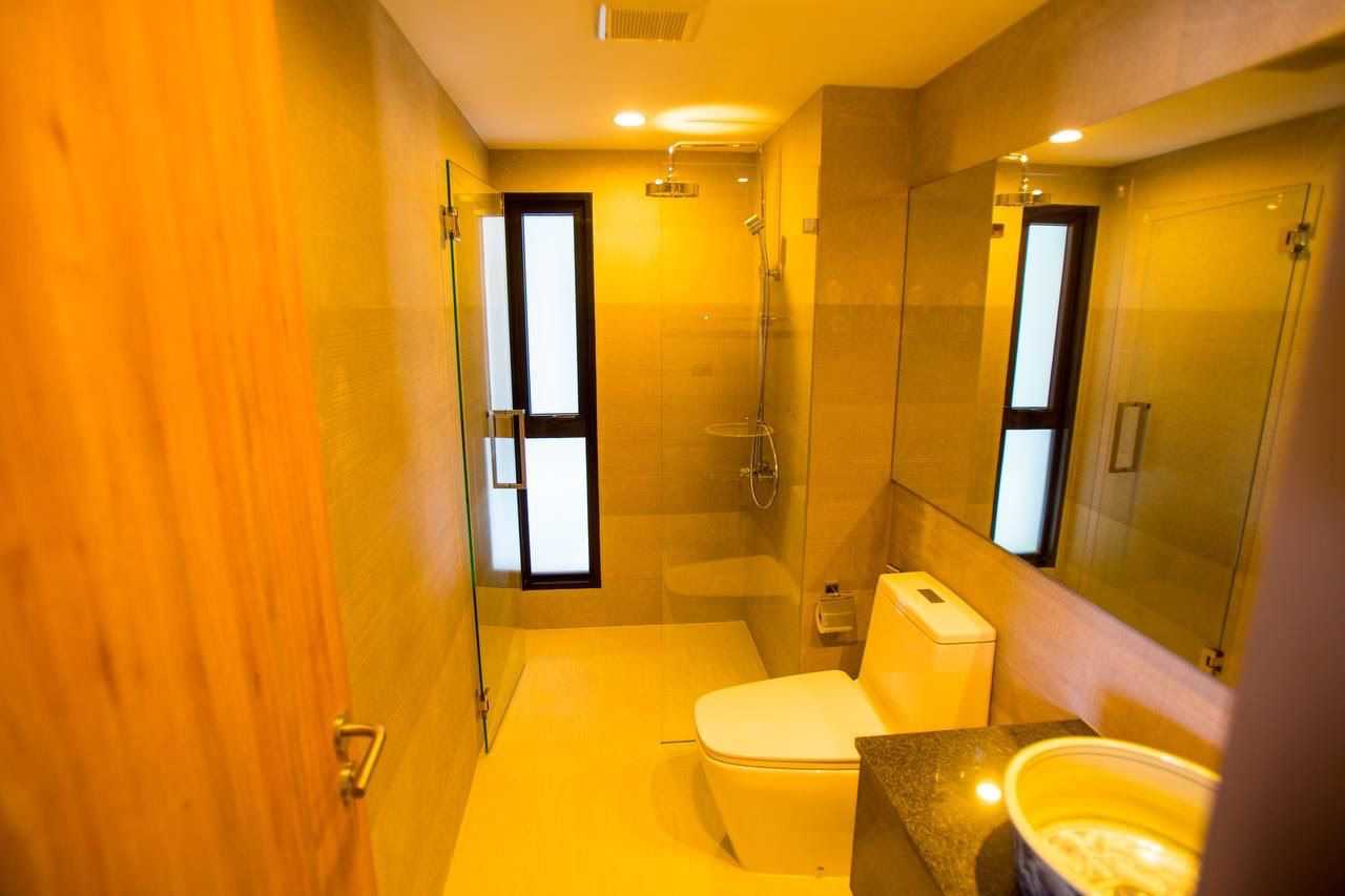 Property image - full photo 11