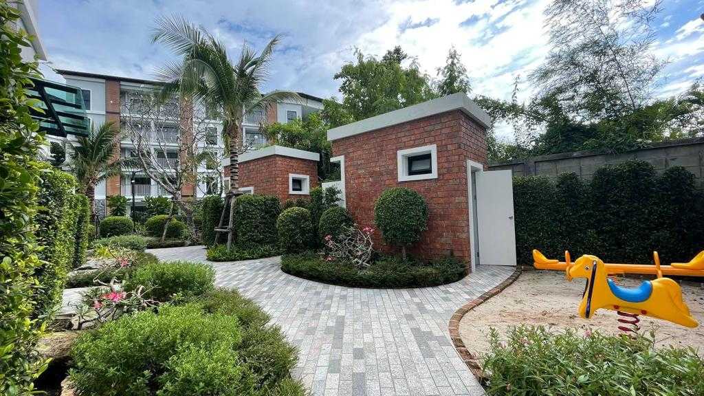 Property image - full photo 18