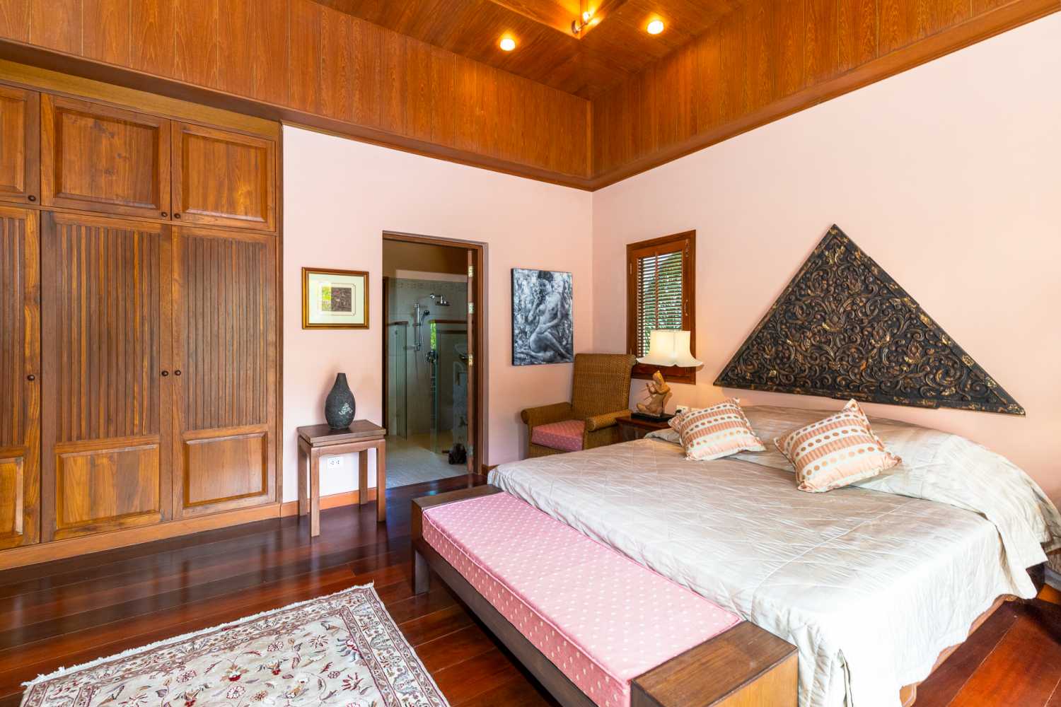 Property image - full photo 9