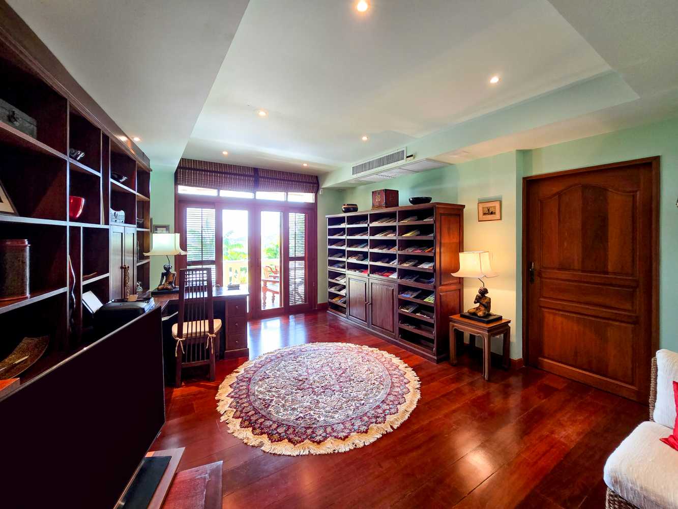Property image - full photo 6