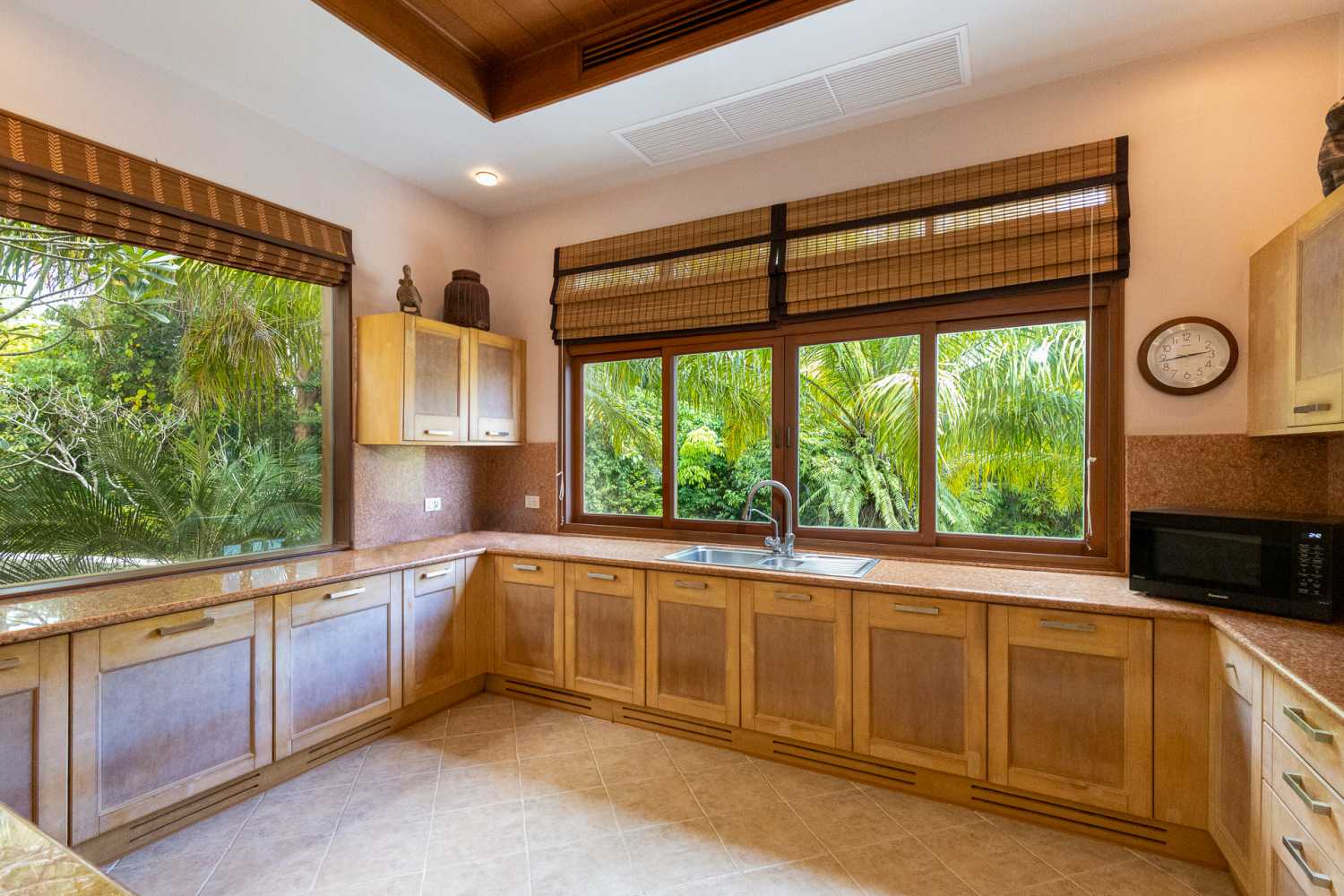 Property image - full photo 15