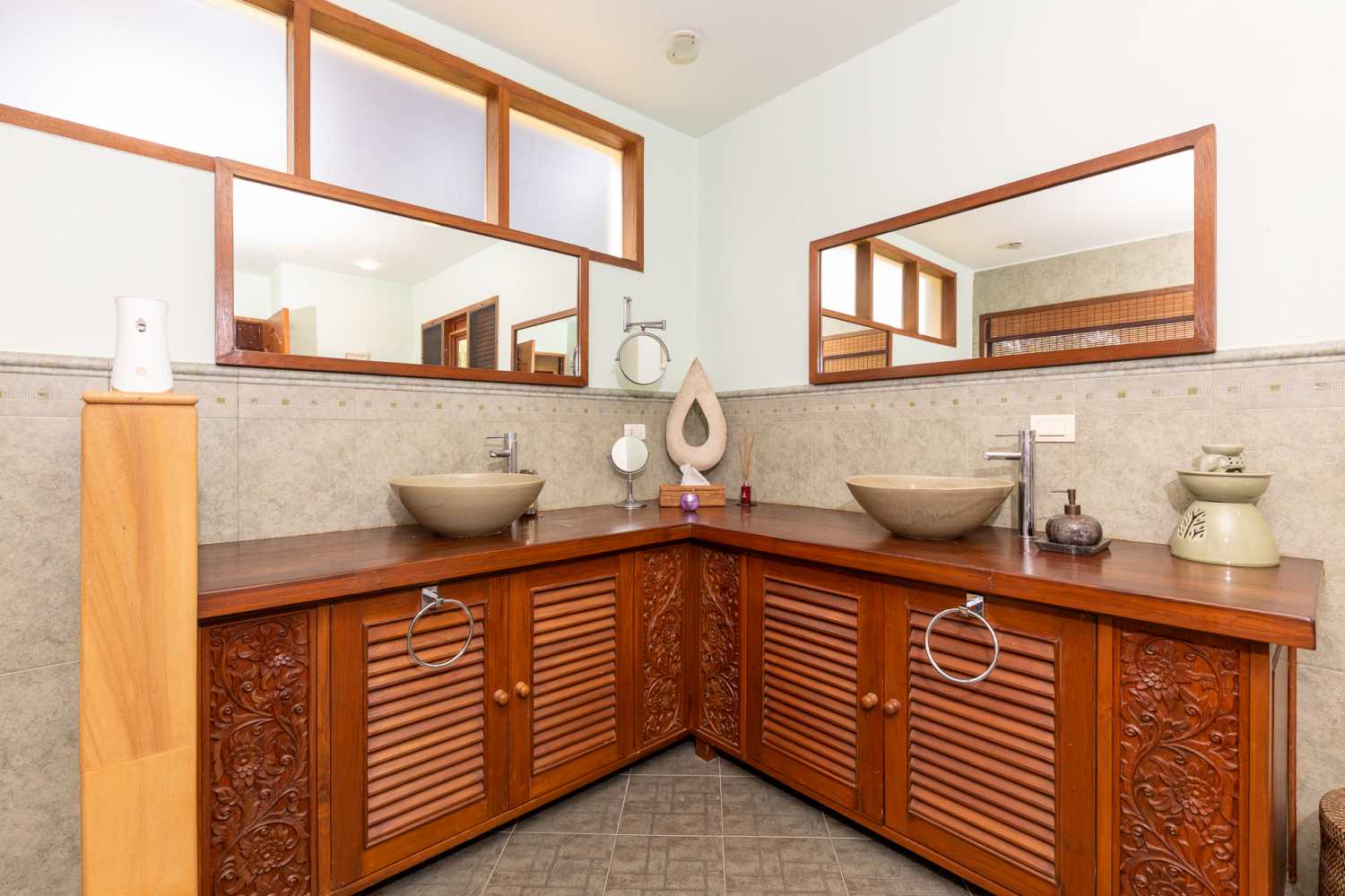 Property image - full photo 14