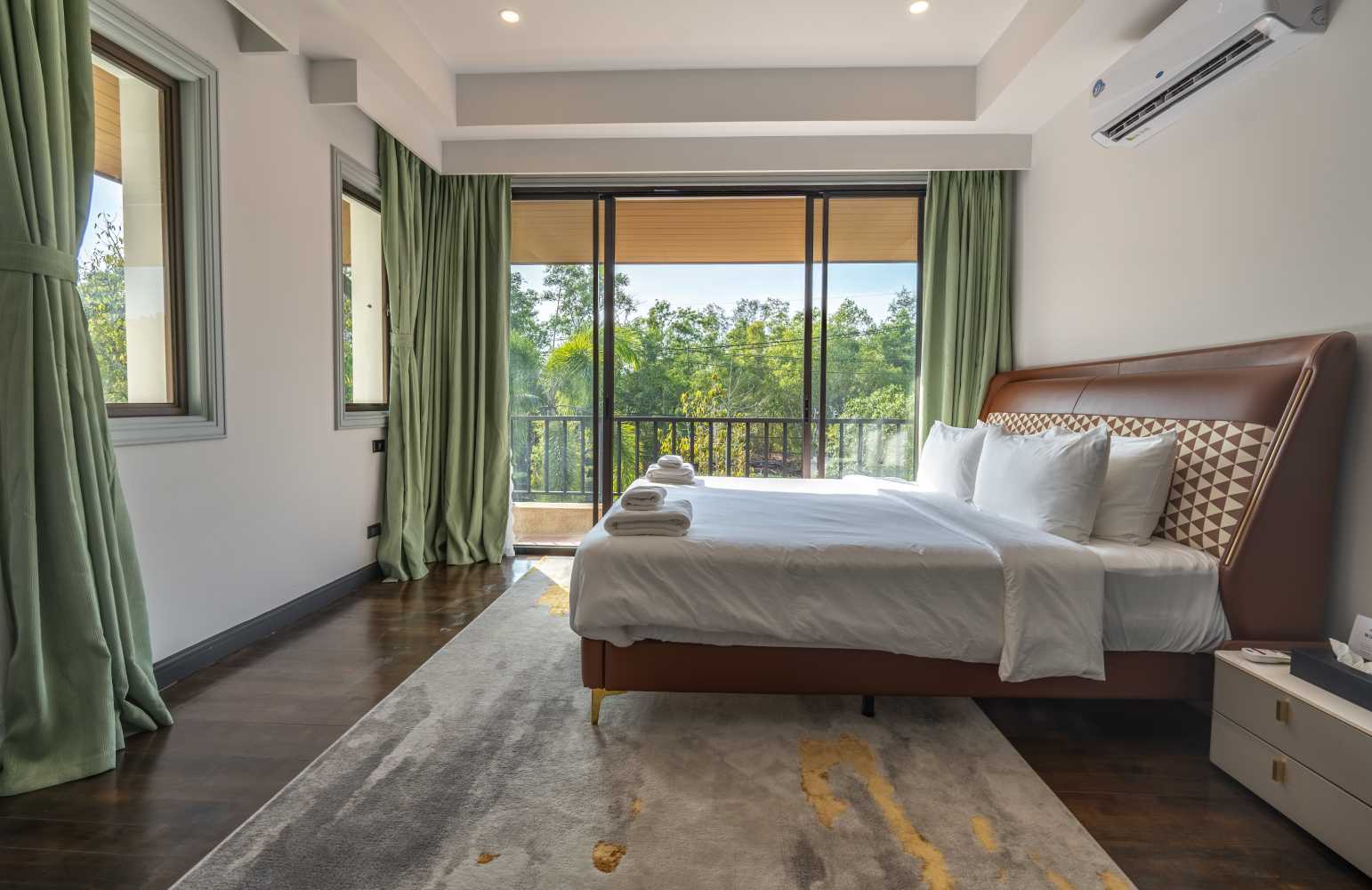 Property image - full photo 8