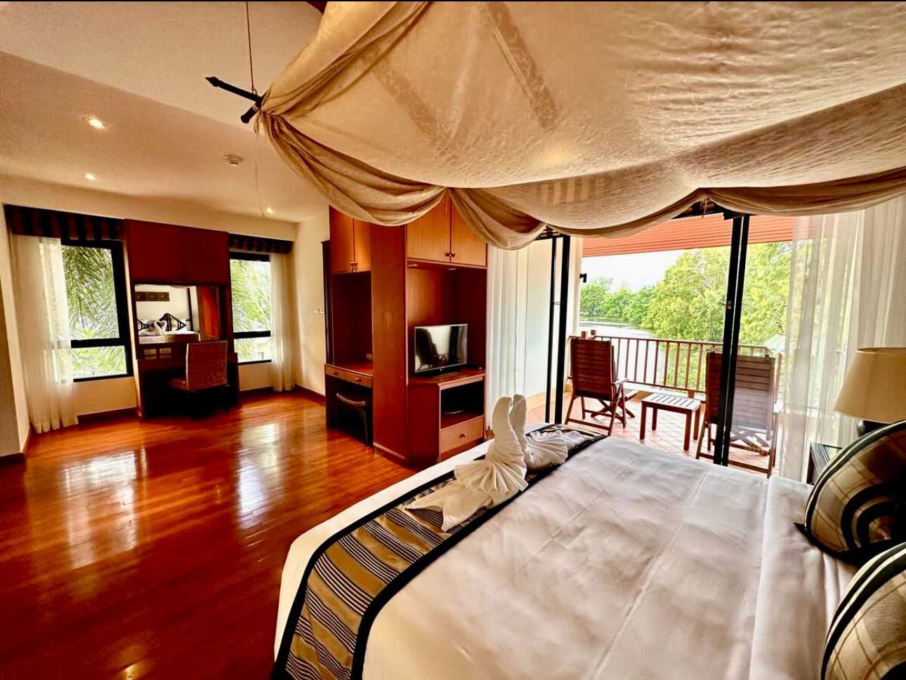 Property image - full photo 10