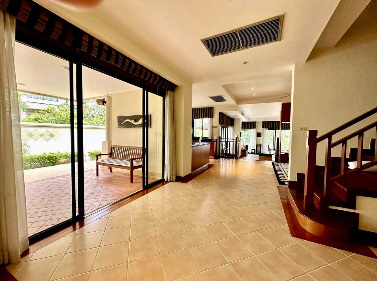 Property image - full photo 8
